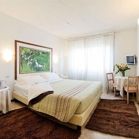 Antico Albergo Madonna Legnano Eksteriør bilde