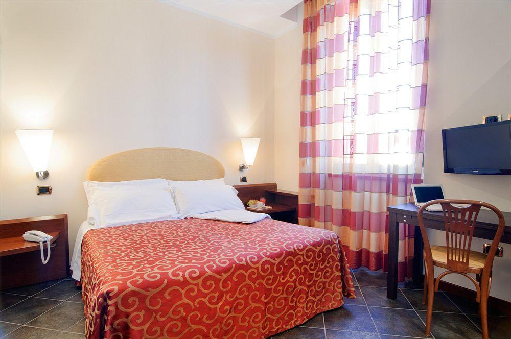Antico Albergo Madonna Legnano Eksteriør bilde